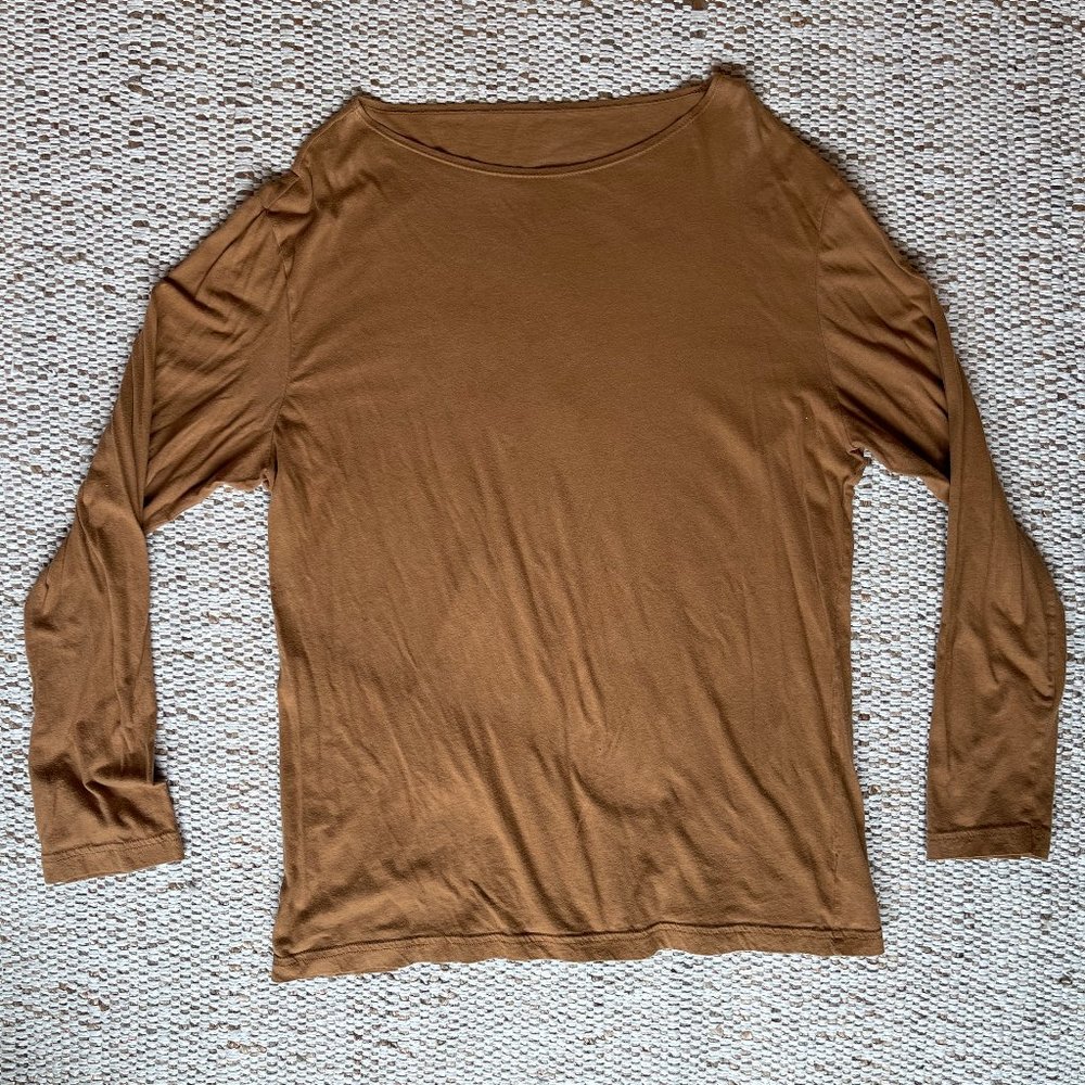 Brown long sleeve t-shirt